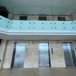Beachfront Luxurious Apartment, Palmetto Beach