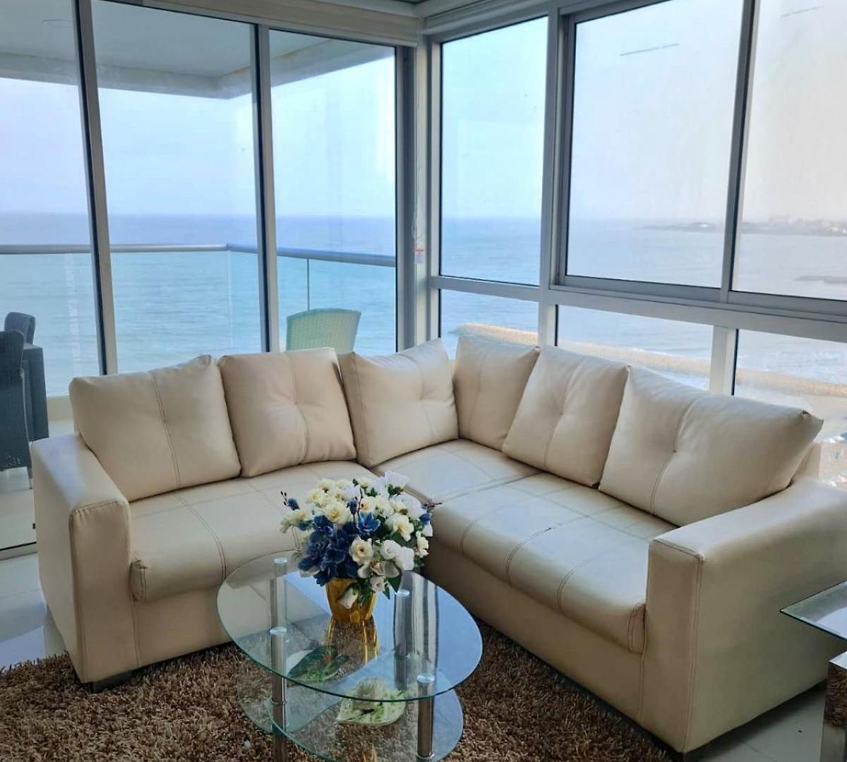 Beachfront Luxurious Apartment, Palmetto