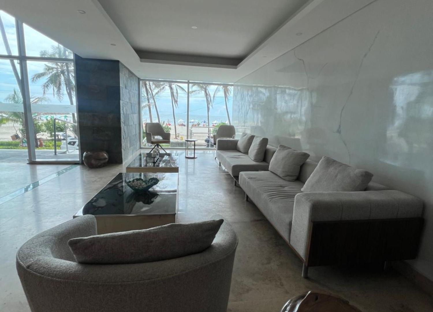 Beachfront Luxurious Apartment, Palmetto *