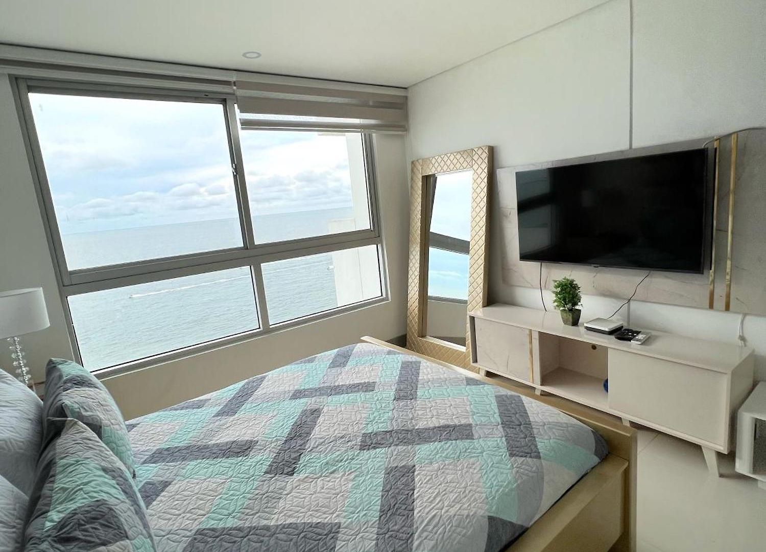 Beachfront Luxurious Apartment, Palmetto * Cartagena