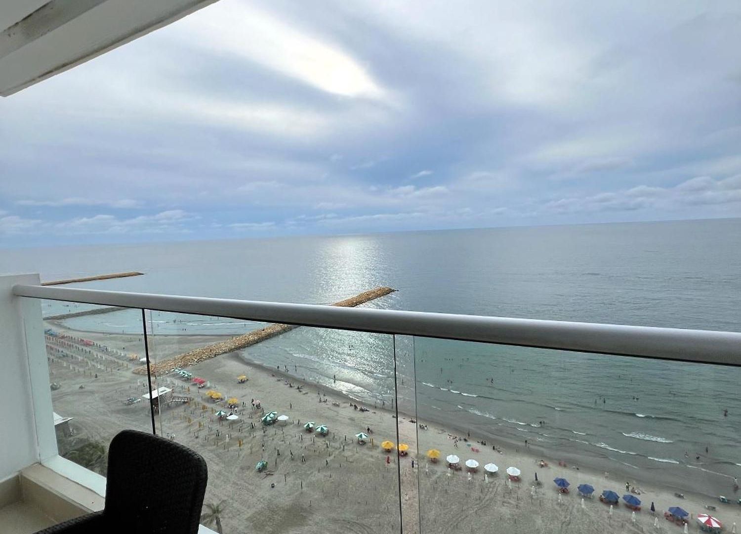 Beachfront Luxurious Apartment, Palmetto