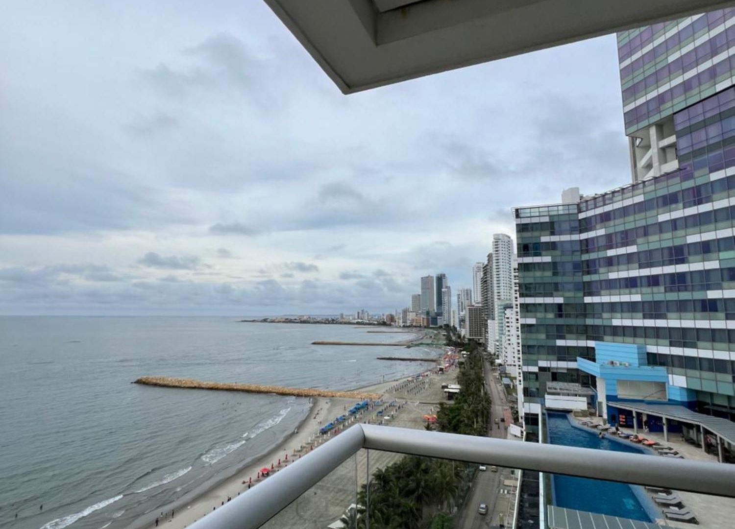 Beachfront Luxurious Apartment, Palmetto Cartagena