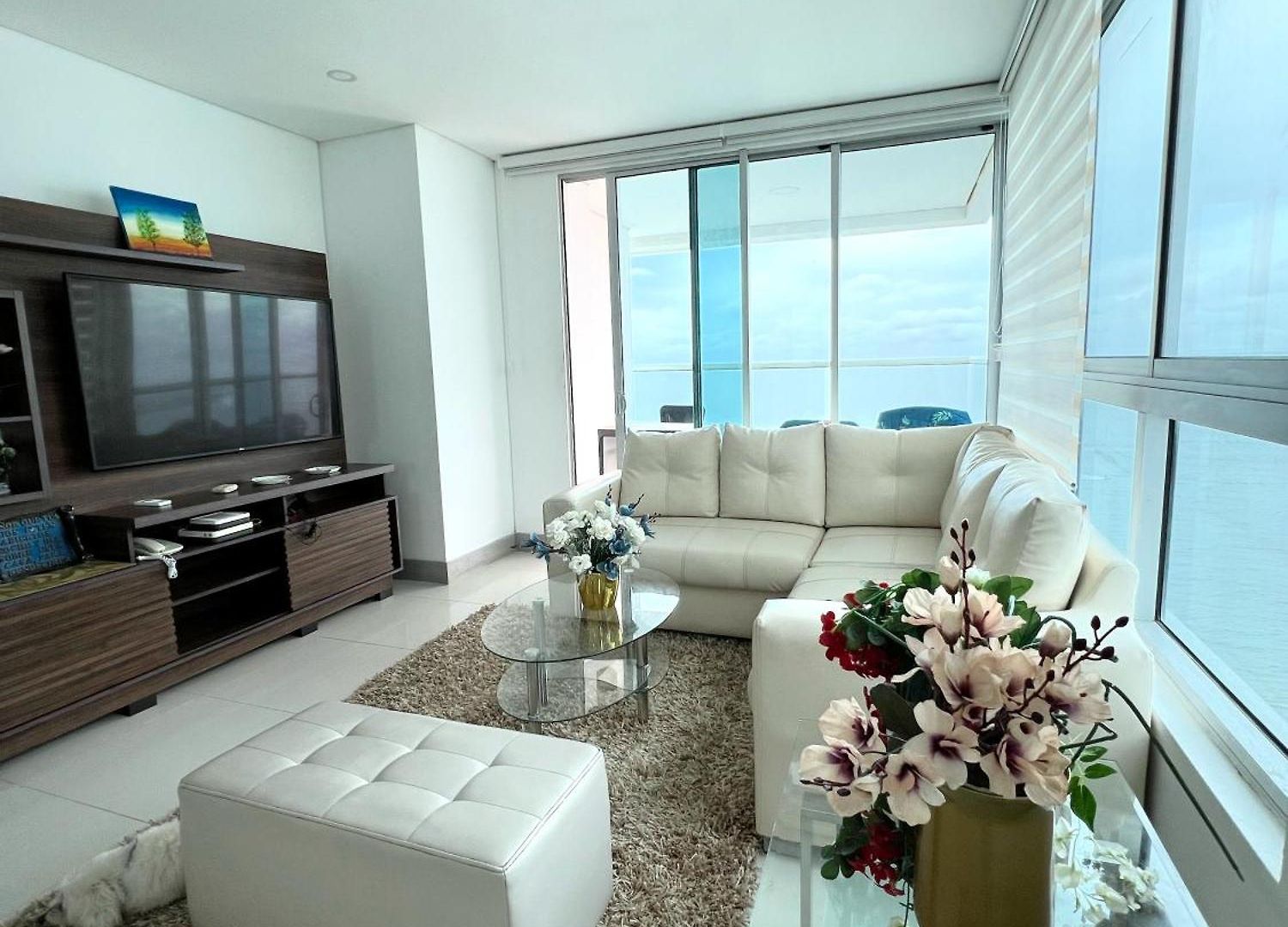 Beachfront Luxurious Apartment, Palmetto