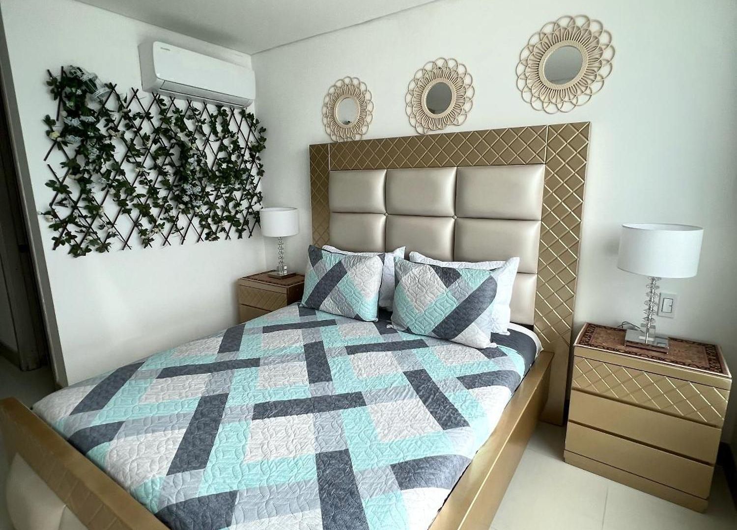 Beachfront Luxurious Apartment, Palmetto Apartment