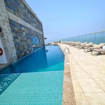 Apartment Beachfront Luxurious Apartment, Palmetto