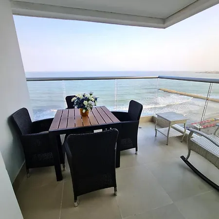 Beachfront Luxurious Apartment, Palmetto Cartagena