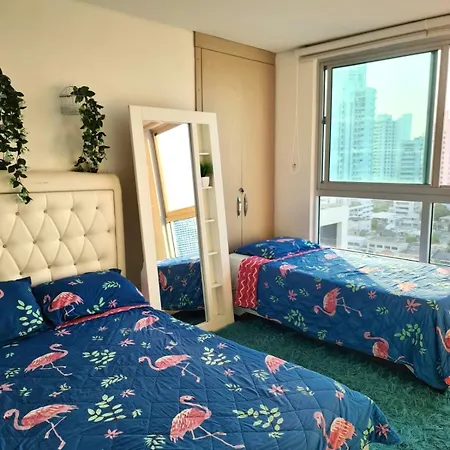 Beachfront Luxurious Apartment, Palmetto