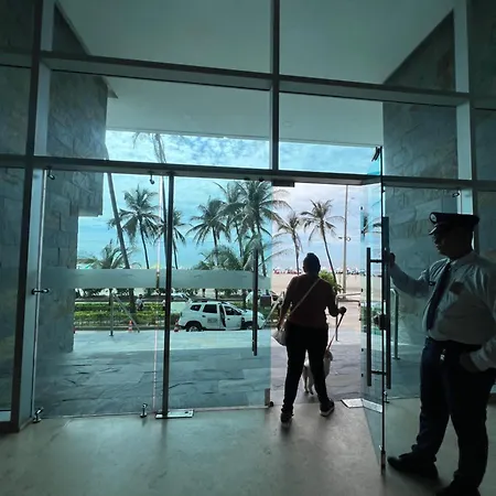 Beachfront Luxurious Apartment, Palmetto Cartagena
