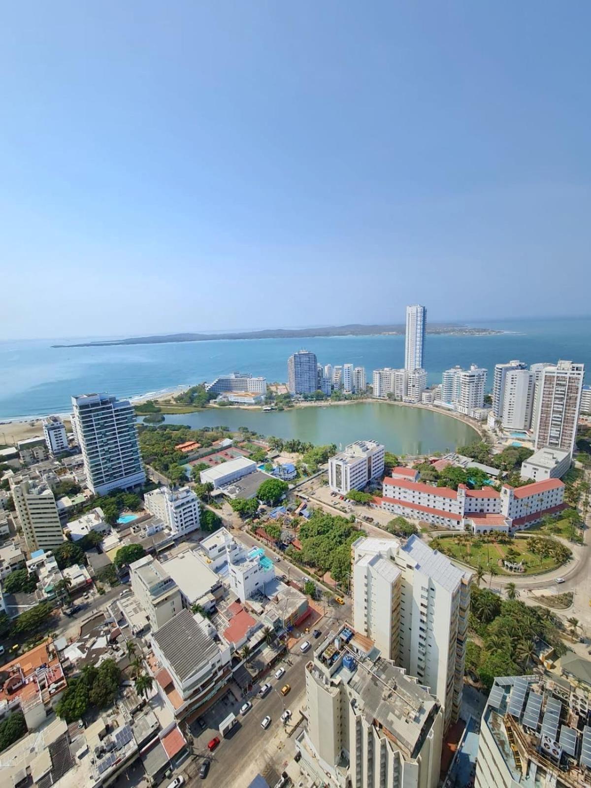 Beachfront Luxurious Apartment, Palmetto Cartagena