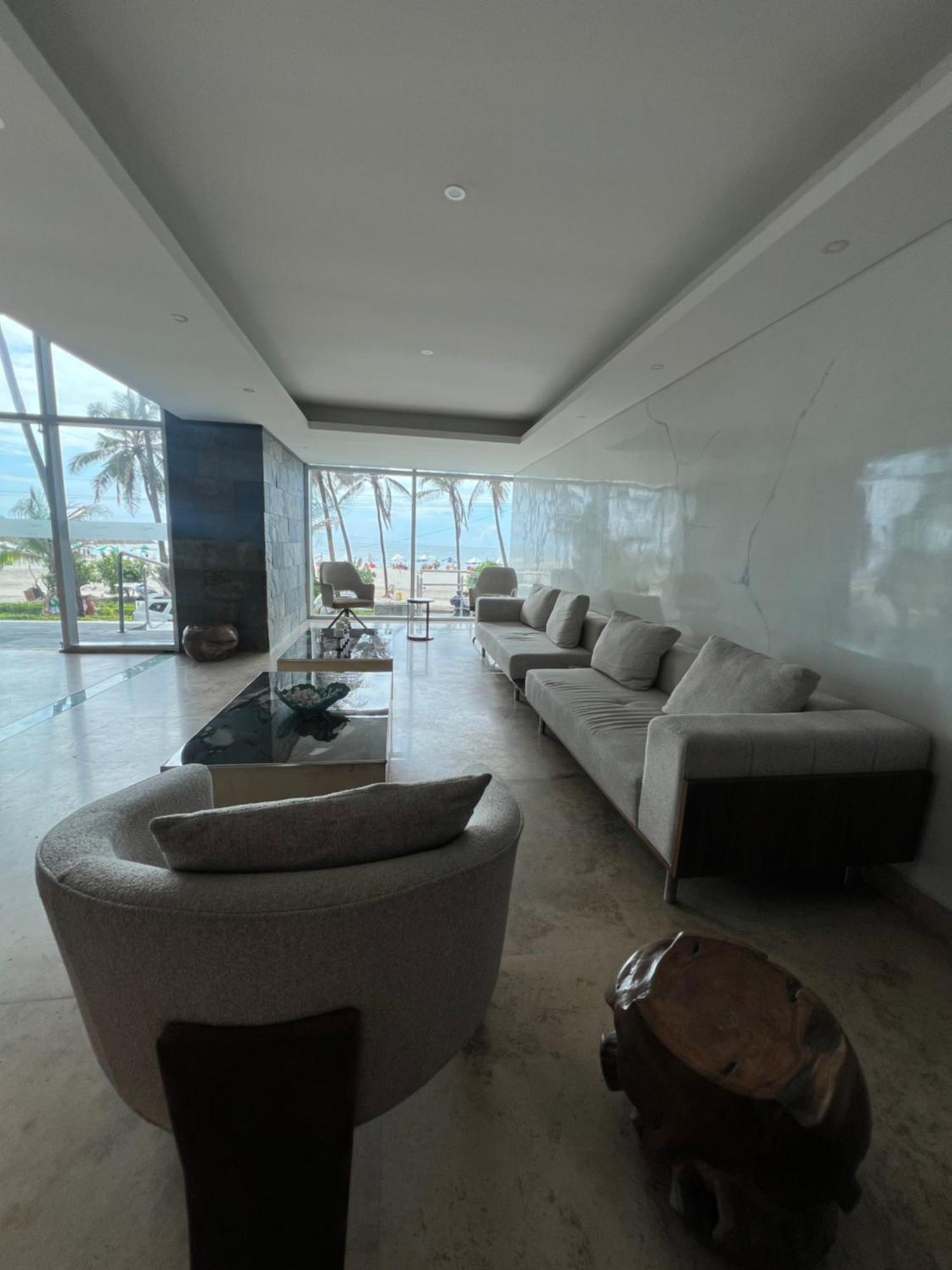 Beachfront Luxurious Apartment, Palmetto *